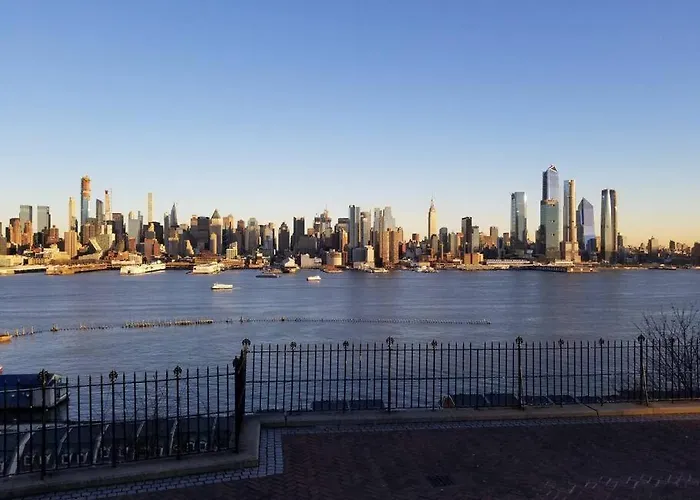 Wonderful & Cozy Apartment Close To Time Square Nyc